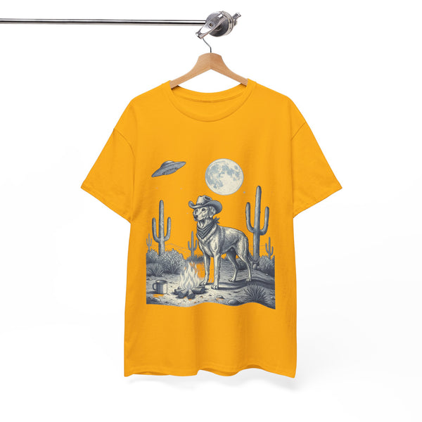 Golden Retriever Cowboy & Desert UFO  - Unisex T-shirt