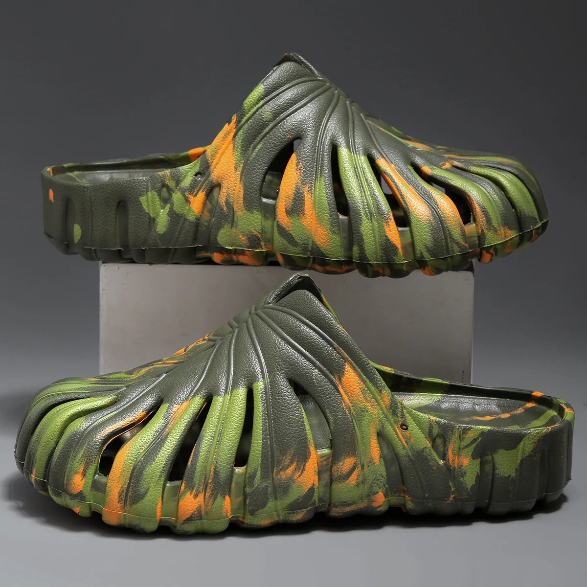 Monstera EVA Slides – Sculpted Leaf Vent Comfort Slippers